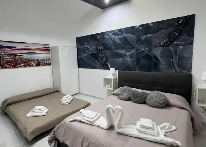 Casa Via Toledo Tatil Evi *